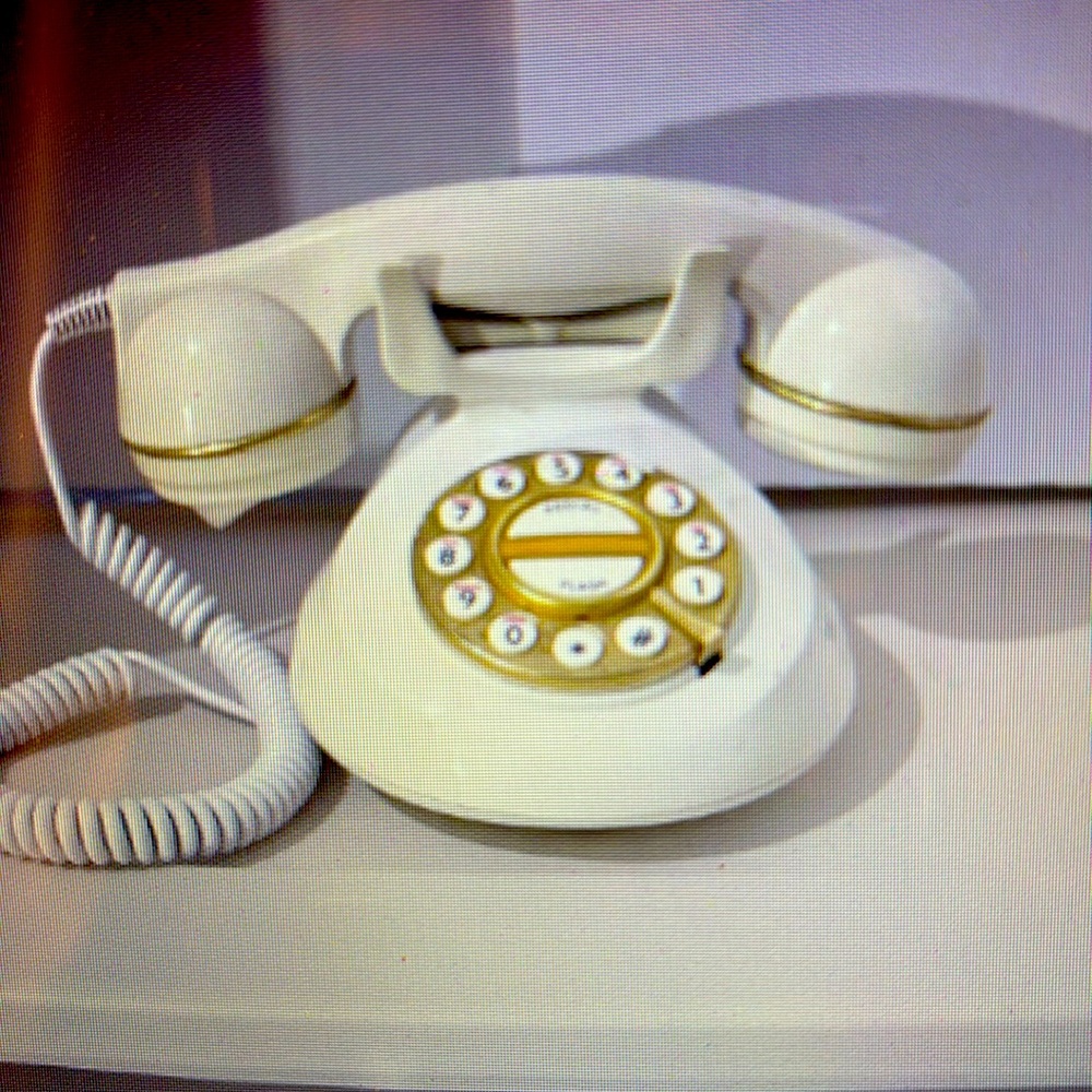 Vintage microtel desk phonee